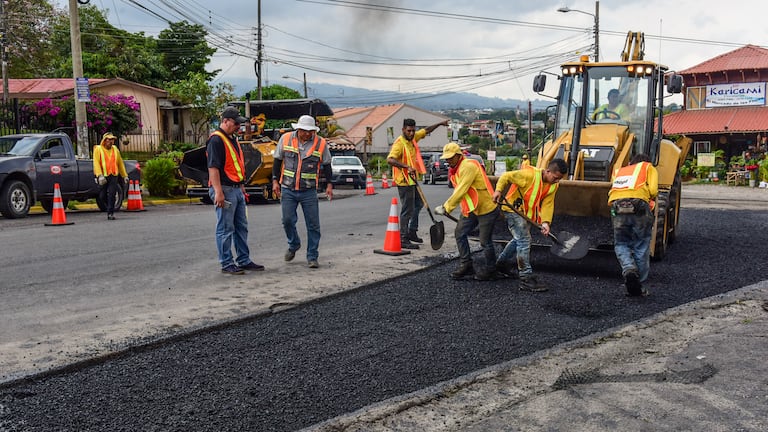 10 municipalidades se reparten el 27% de los recursos para atención de vías cantonales: ¿En qué los invierten y cómo se encuentran sus rutas?
