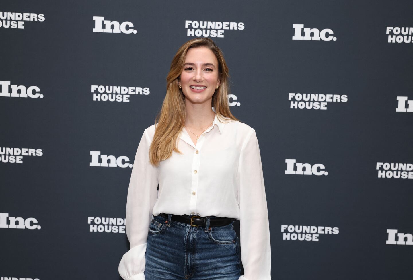 Brasileña que fue la multimillonaria más joven del mundo duplica su fortuna tras nueva ronda de financiación de Kalshi, según Forbes