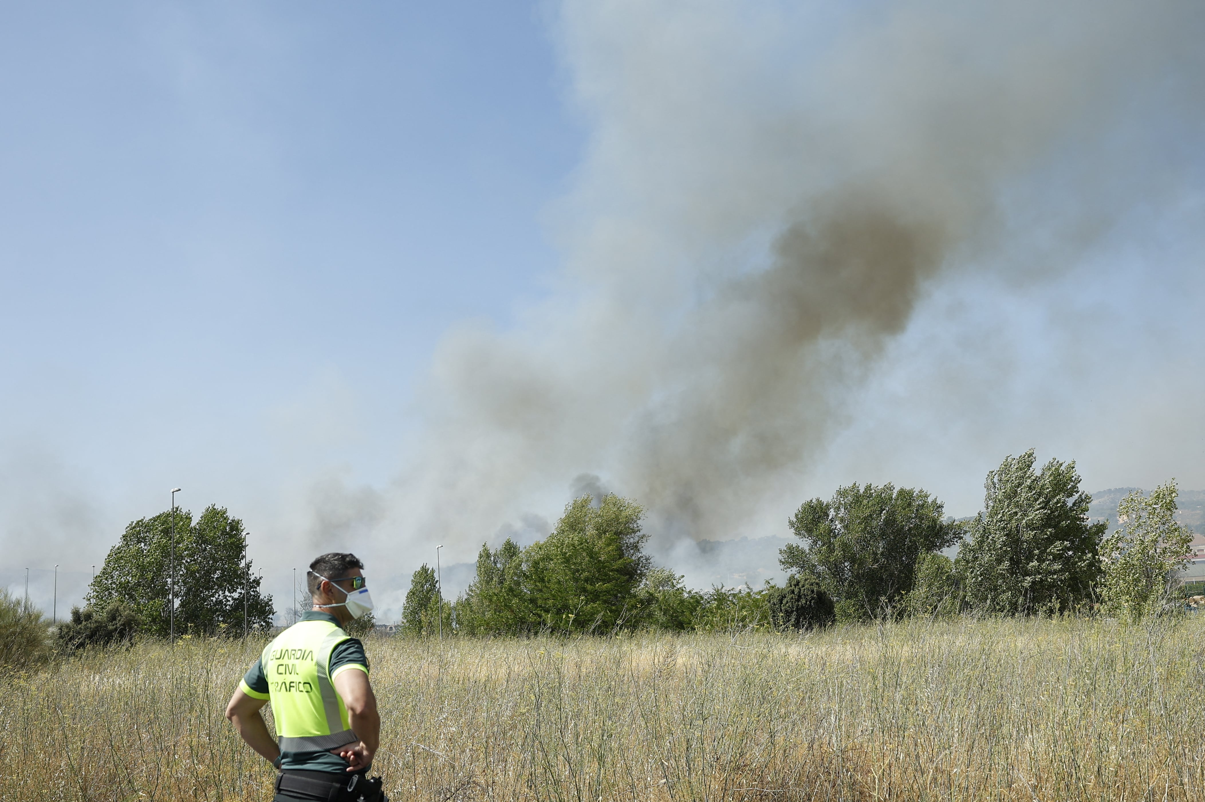 Las autoridades españolas veían este domingo signos "positivos" en la lucha contra los incendios que siguen ardiendo en el país, uno de los cuales, el de la provincia de Ávila, es ya el más grande de su historia reciente.
