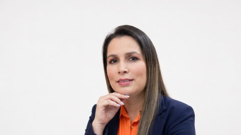 Conflicto en el SEC: Yorgina Alvarado afirma que Ministerio de Trabajo invalidó resolución sobre su expulsión