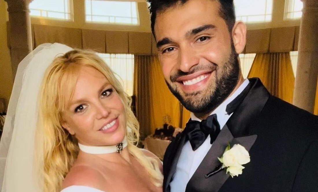 Britney Spears y Sam Asghari durante el día de su boda. Tras 14 meses trasciende separación de la pareja