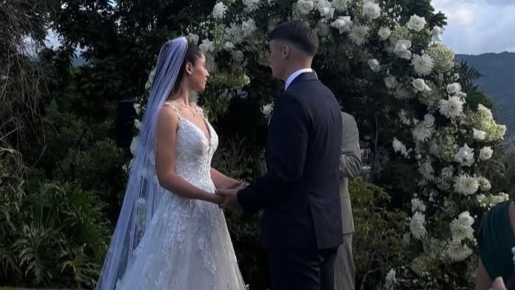 Manfred Ugalde deja ver cómo fue su boda de ensueño