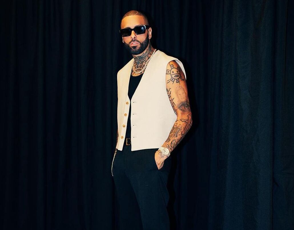 Nicky Jam perdió 110 libras después de su cirugía de bypass gástrico. Con constante ejercicio y un cambio en la dieta, dice esta cifra sigue aumentando.