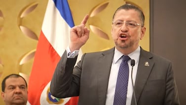 Las tres confesiones de Rodrigo Chaves ante pastores y líderes evangélicos