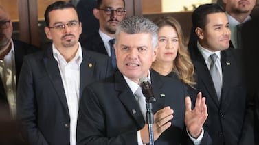 Oposición conforma bloque inédito: ¿qué los une y cuánto aguantará?