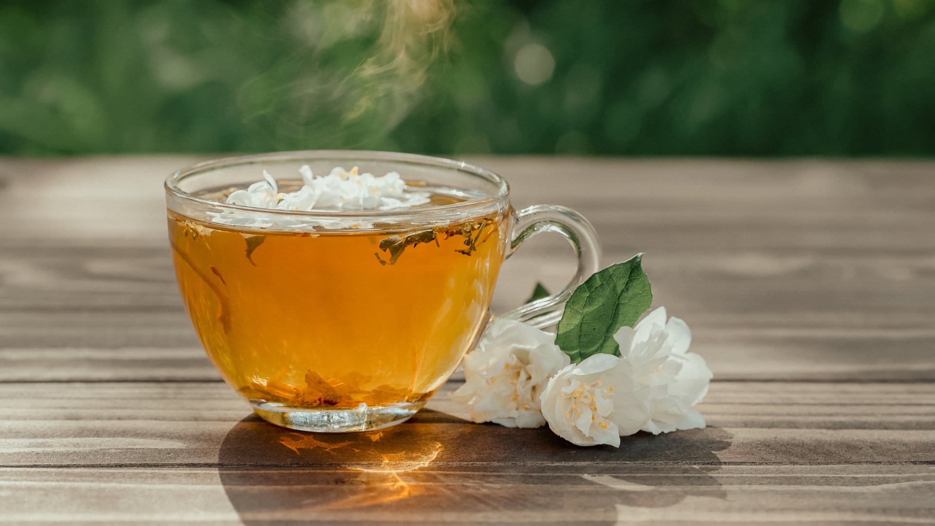 El té de jazmín es una bebida natural que combina sabor y propiedades funcionales para el bienestar digestivo y metabólico.