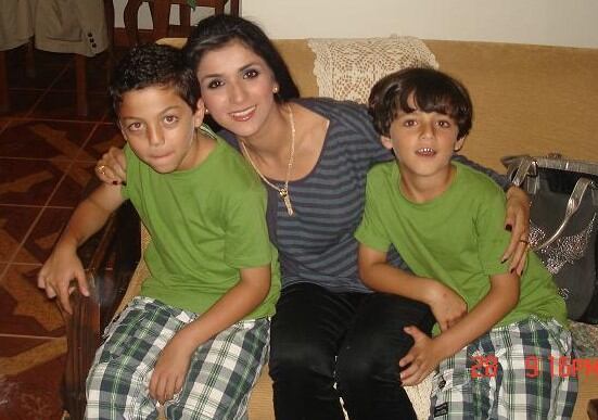 Ati Khatami colecciona este recuerdo de cuando sus hijos Nima y Farbod Samadian eran unos niños.