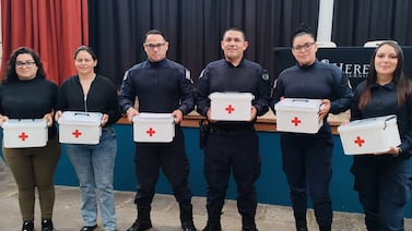 Municipalidad de Heredia gradúa a policías, cruzrojistas y bomberos en primeros auxilios para animales