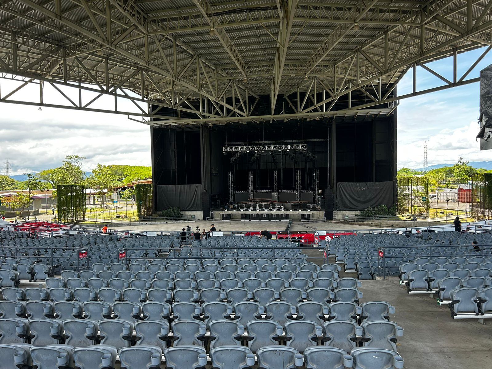 Este es el escenario en el que CNCO se presentará el jueves, en su último concierto en Costa Rica. Cortesía.