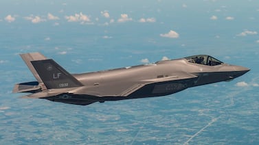 Suiza rechaza sobrevuelo de su territorio por aviones de Estados Unidos ligados a guerra contra Irán