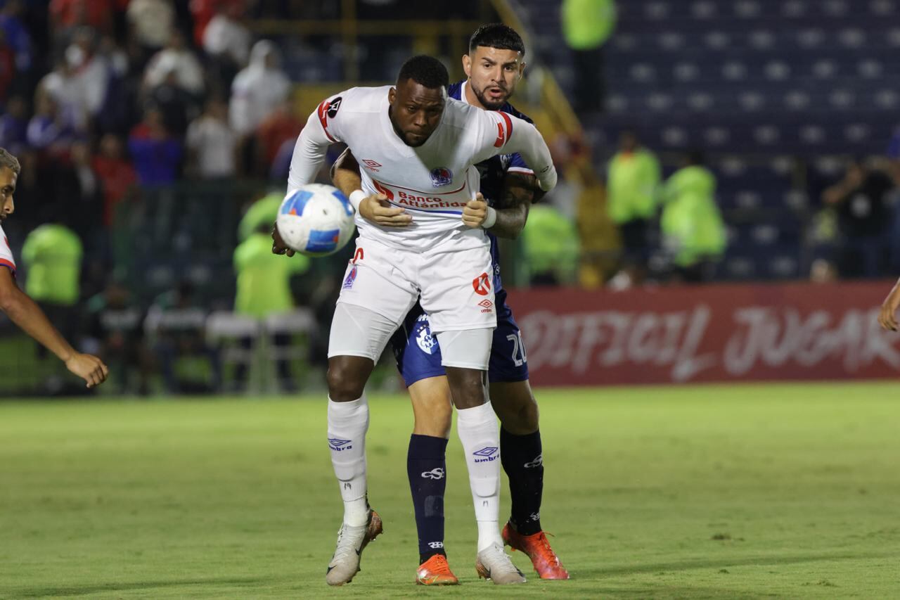 Cartaginés vs Olimpia
Copa Centroamericana
Jprge Benguché
Diego Mesén
25 de setiembre del 2025
Fotografía: Mayela López