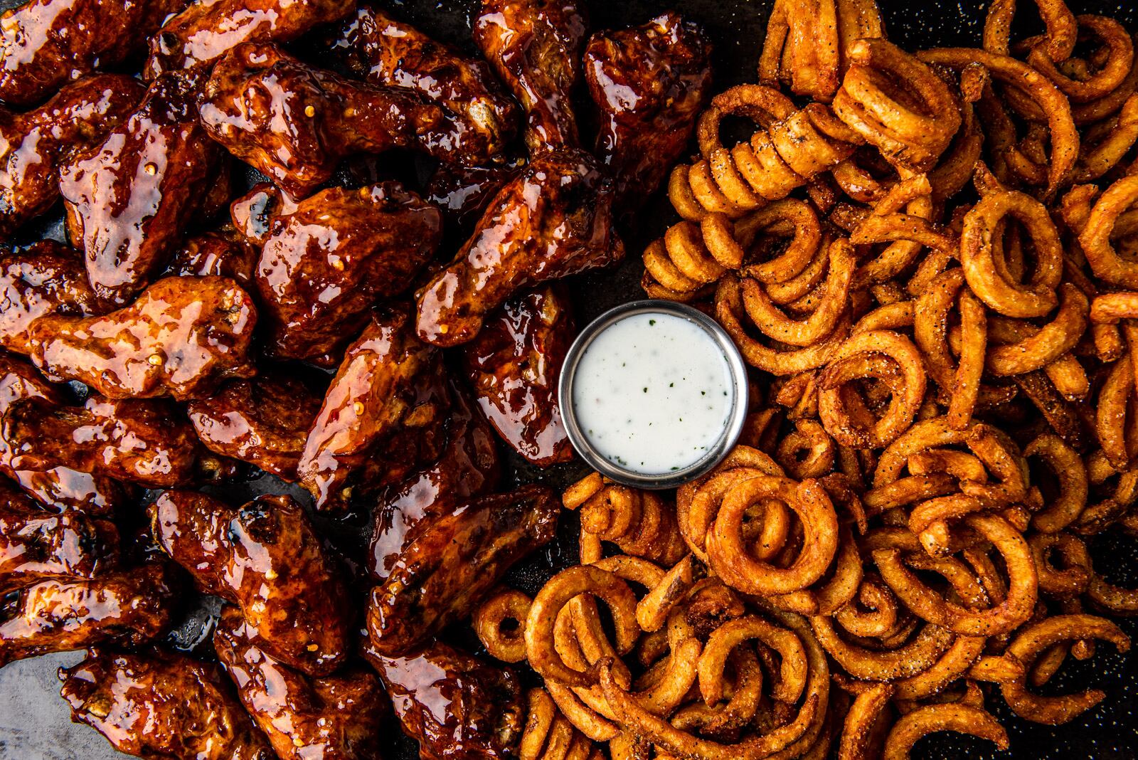 En la imagen productos de It's Just Wings