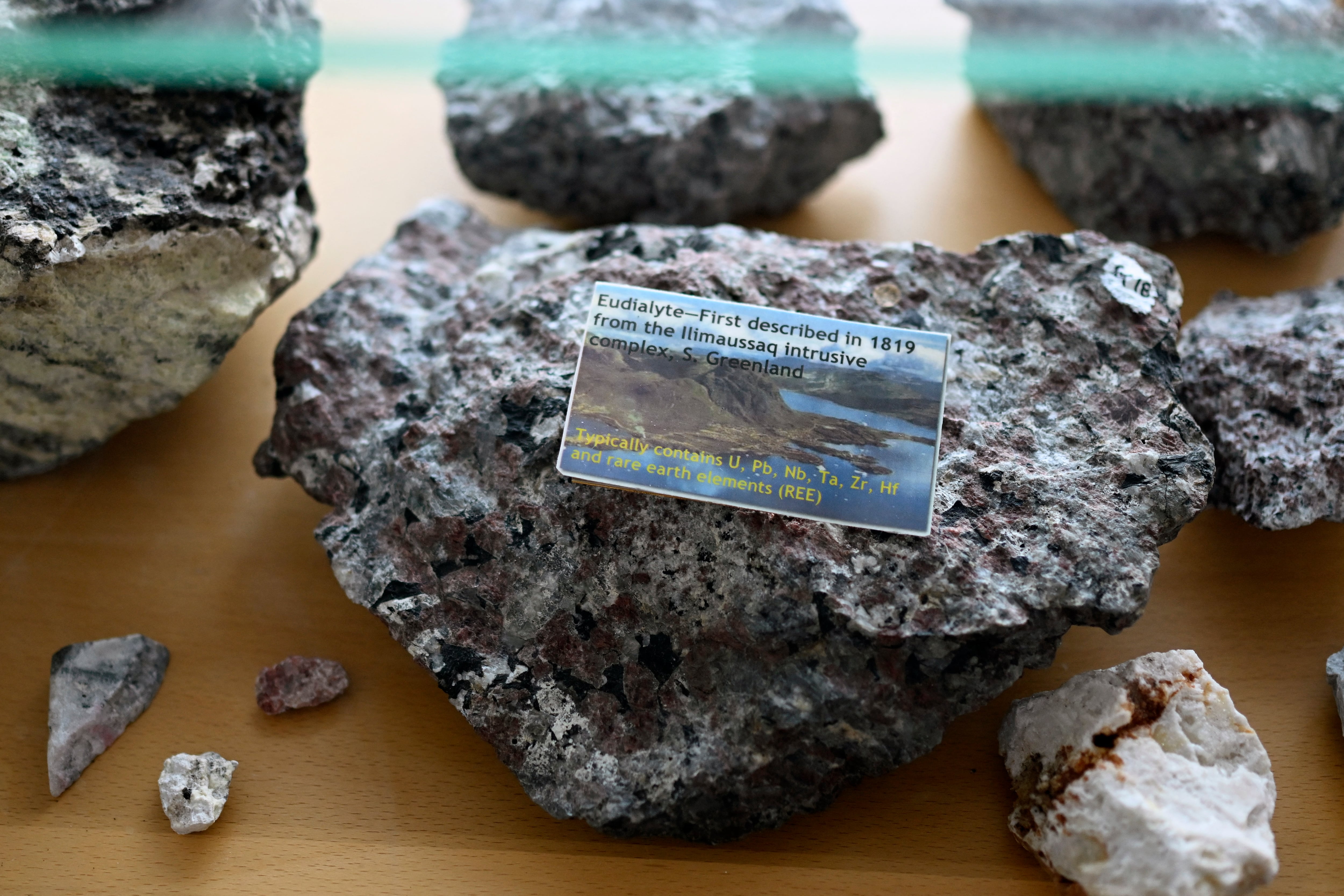 Más de 70 tipos de minerales están bajo exploración en la isla, incluidas tierras raras consideradas estratégicas para la transición energética.