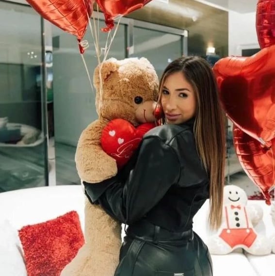 Laury Saavedra, la novia de Anuel AA