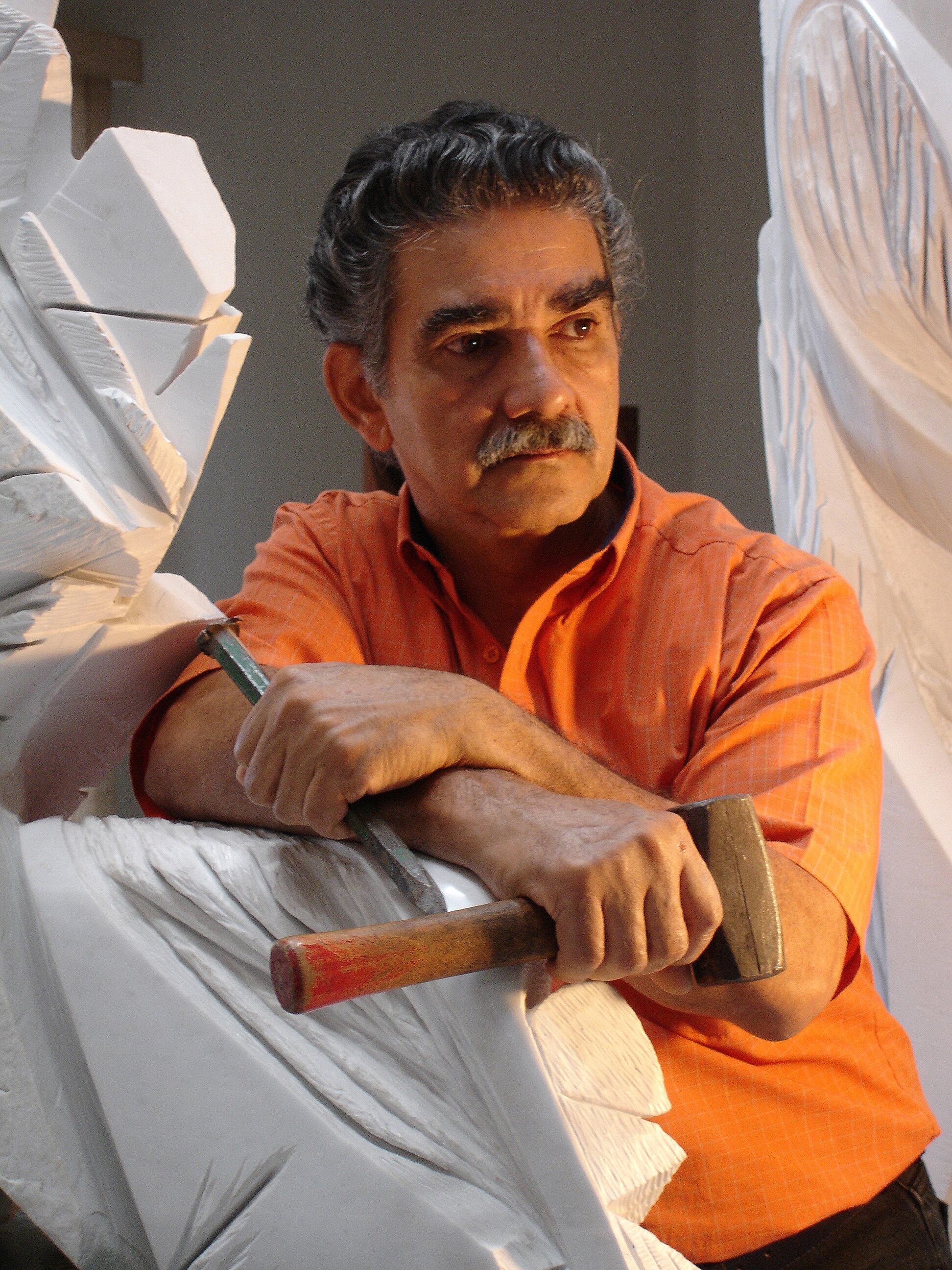 El destacado escultor Domingo Ramos Araya.