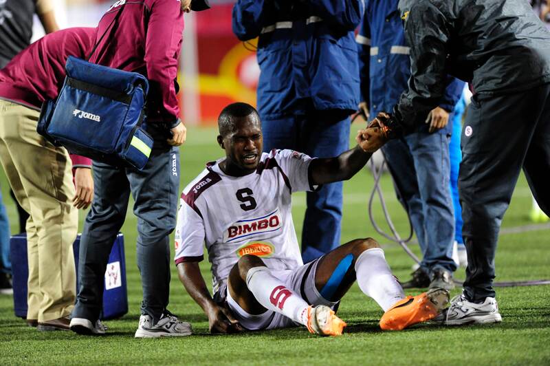 Kendall Waston sintió dolor al final del juego el martes. | RAFAEL PACHECO