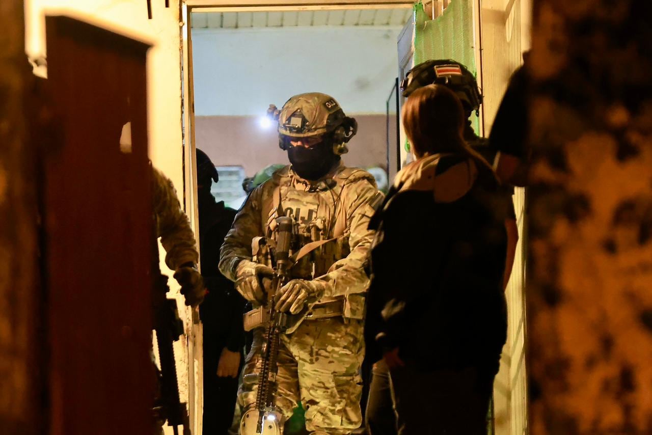 La investigación del homicidio del ingeniero informático y promotor de eventos, Agustín Alonso Carvajal Benavides estuvo a cargo de agentes judiciales de San Carlos.