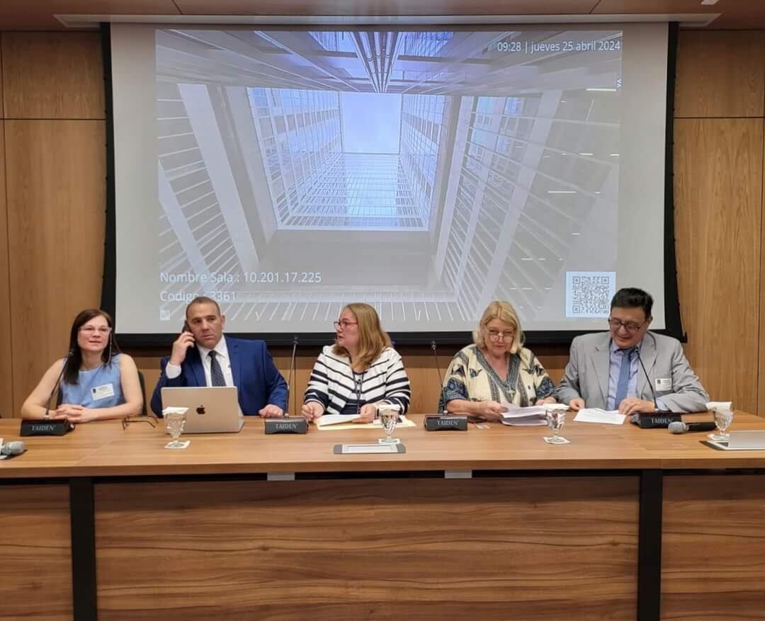 La transmisión del Congreso Médico Científico, organizada por el diputado David Segura, se retiró de YouTube por infringir restricciones de información médica errónea.