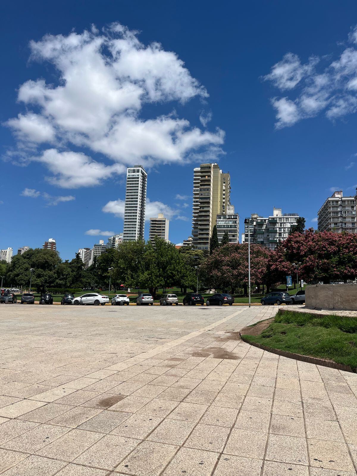 En el centro de Rosario es común que la gente viva en torres.