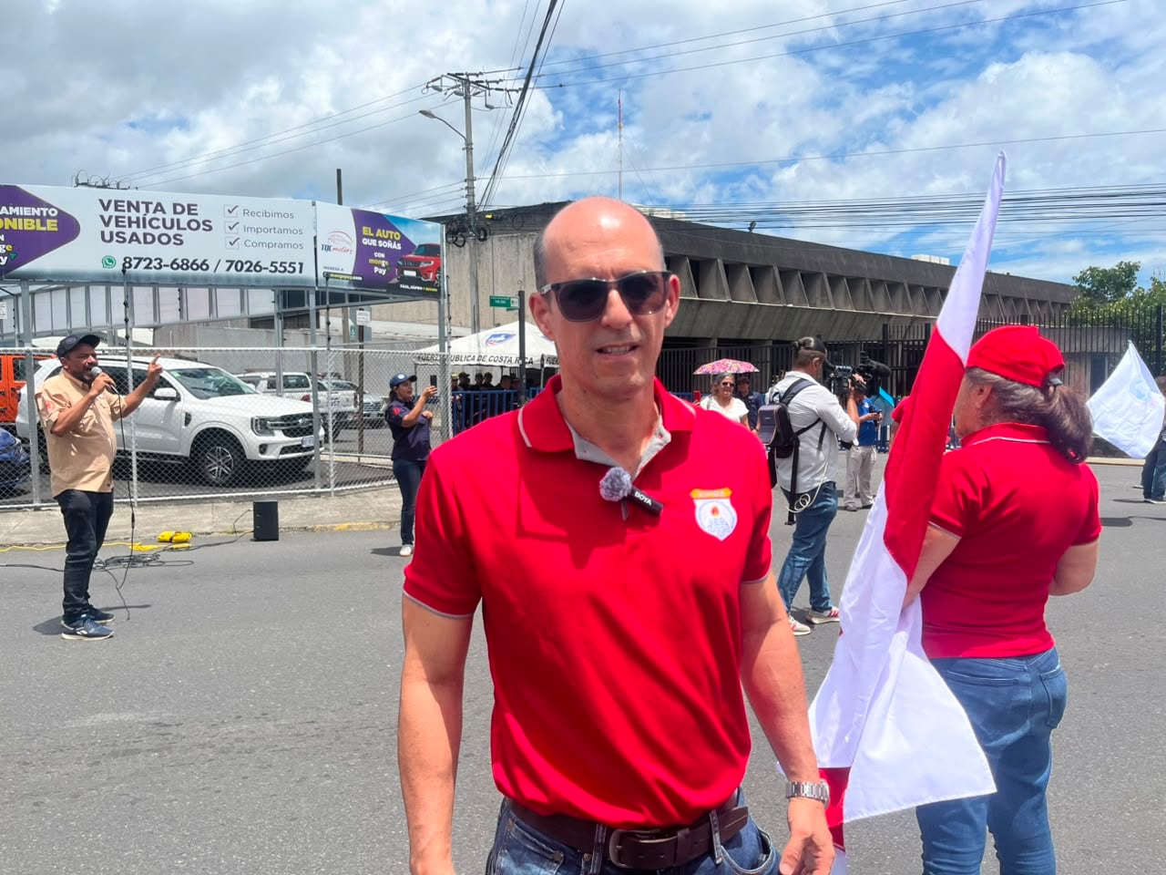 Según Dennis Solís el Gobierno quiere poner a personas a dedo para desmentelar la seguridad social.