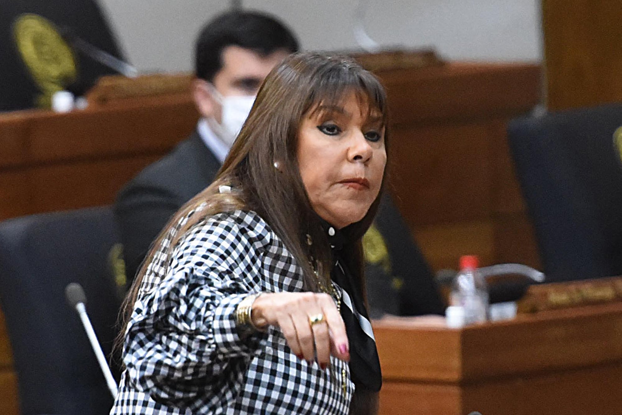Celeste Amarilla, senadora de Paraguay, la emprendio contra Kylian Mbappe.