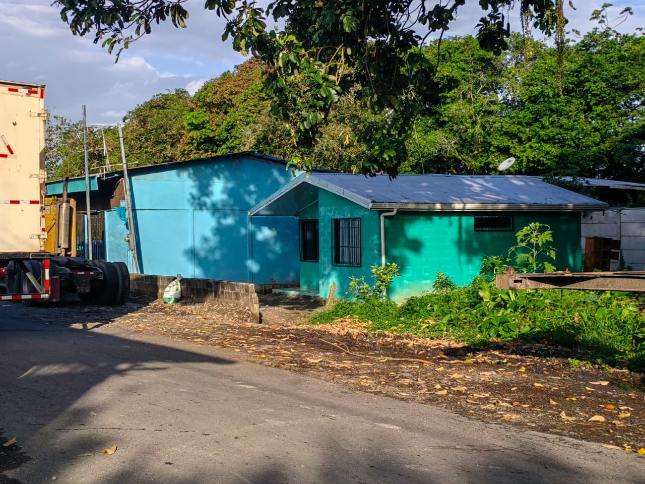 Los hermanos asesinados en Matina eran muy cercanos y vivían en frente del otro, afirman sus familiares.