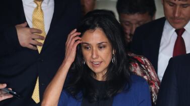 Primera dama del Perú tiene impedimento de salida por caso de lavado de activos
