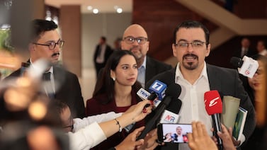 Fracción del Frente Amplio llega a Casa Presidencial para reunirse con Laura Fernández: ‘Tenemos muchas expectativas’