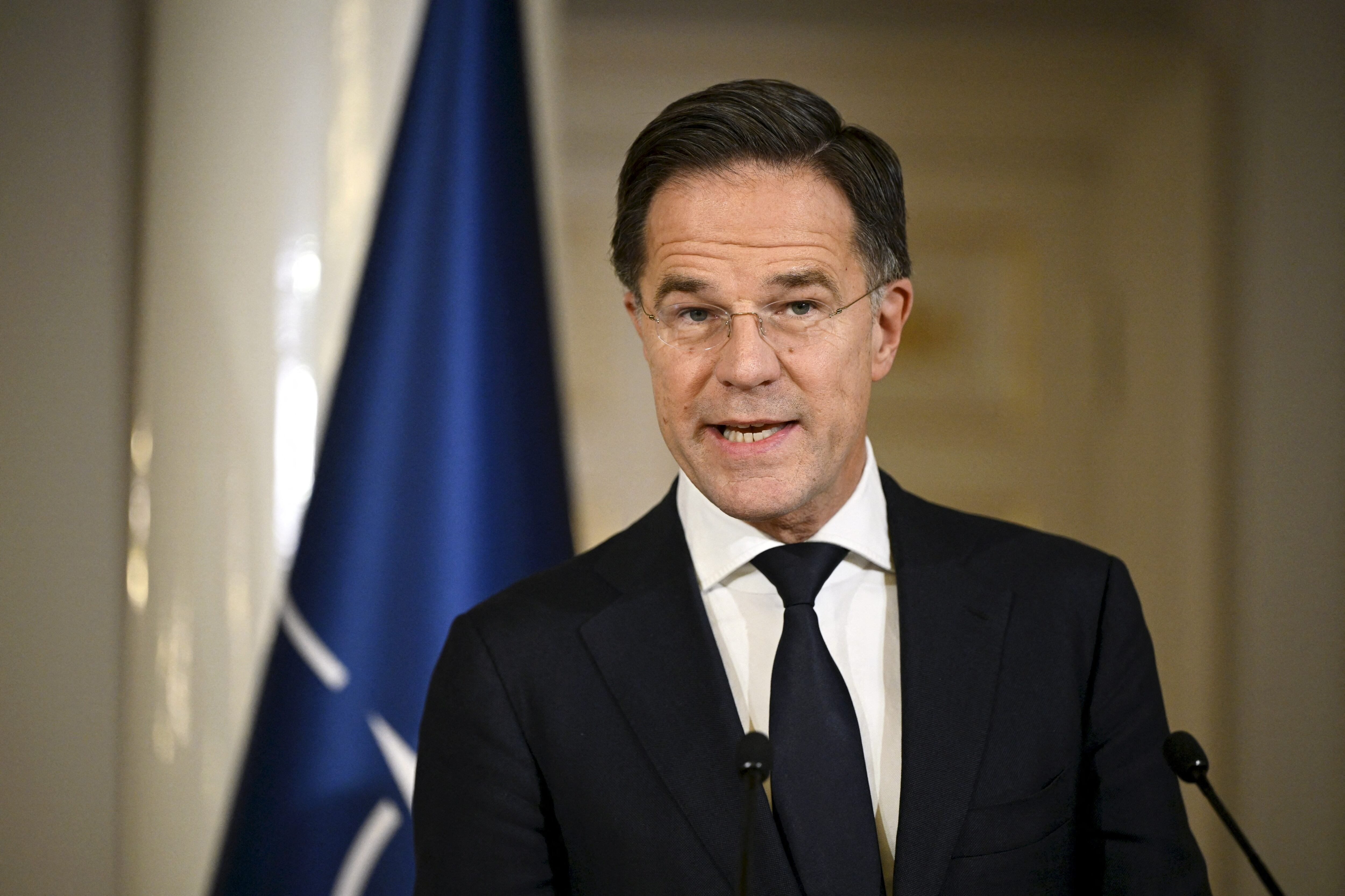 El secretario general de la OTAN, Mark Rutte, habla durante una conferencia de prensa en la cumbre de los países de la OTAN del Mar Báltico en el Palacio Presidencial en Helsinki. Finlandia y Estonia lideran esfuerzos para aumentar la seguridad ante sabotajes.