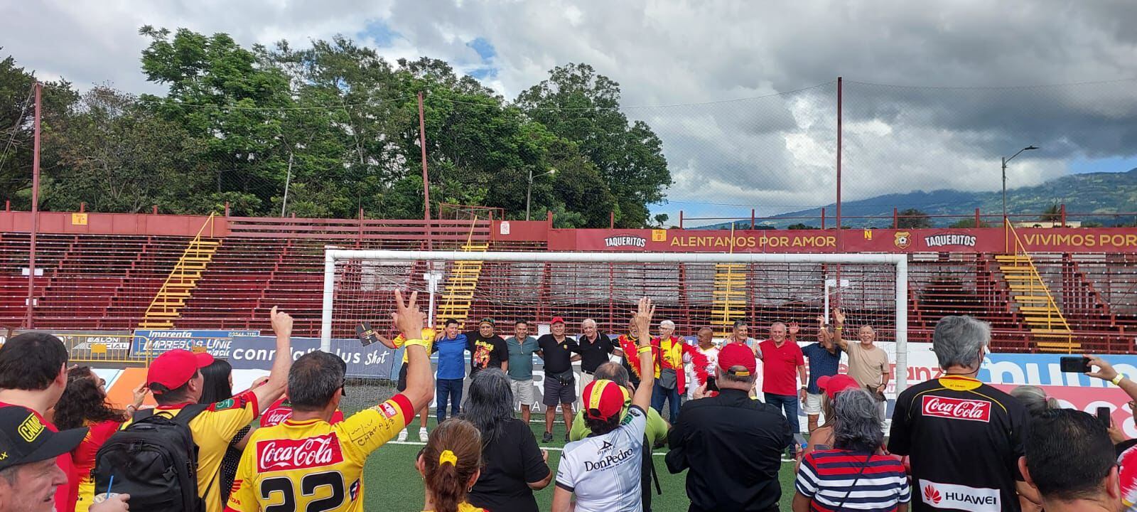 Herediano
Día del Socio
Jugadores y aficionados celebraron e Día del Socio, en el estadio Carlos Alvarado
15 de noviembre del 2025
Cortesía: Meridiano Deportivo