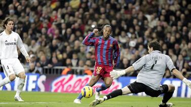 Algunos nacen para quedarse en la cima; otros, para inmortalizar una sola noche... como Ronaldinho