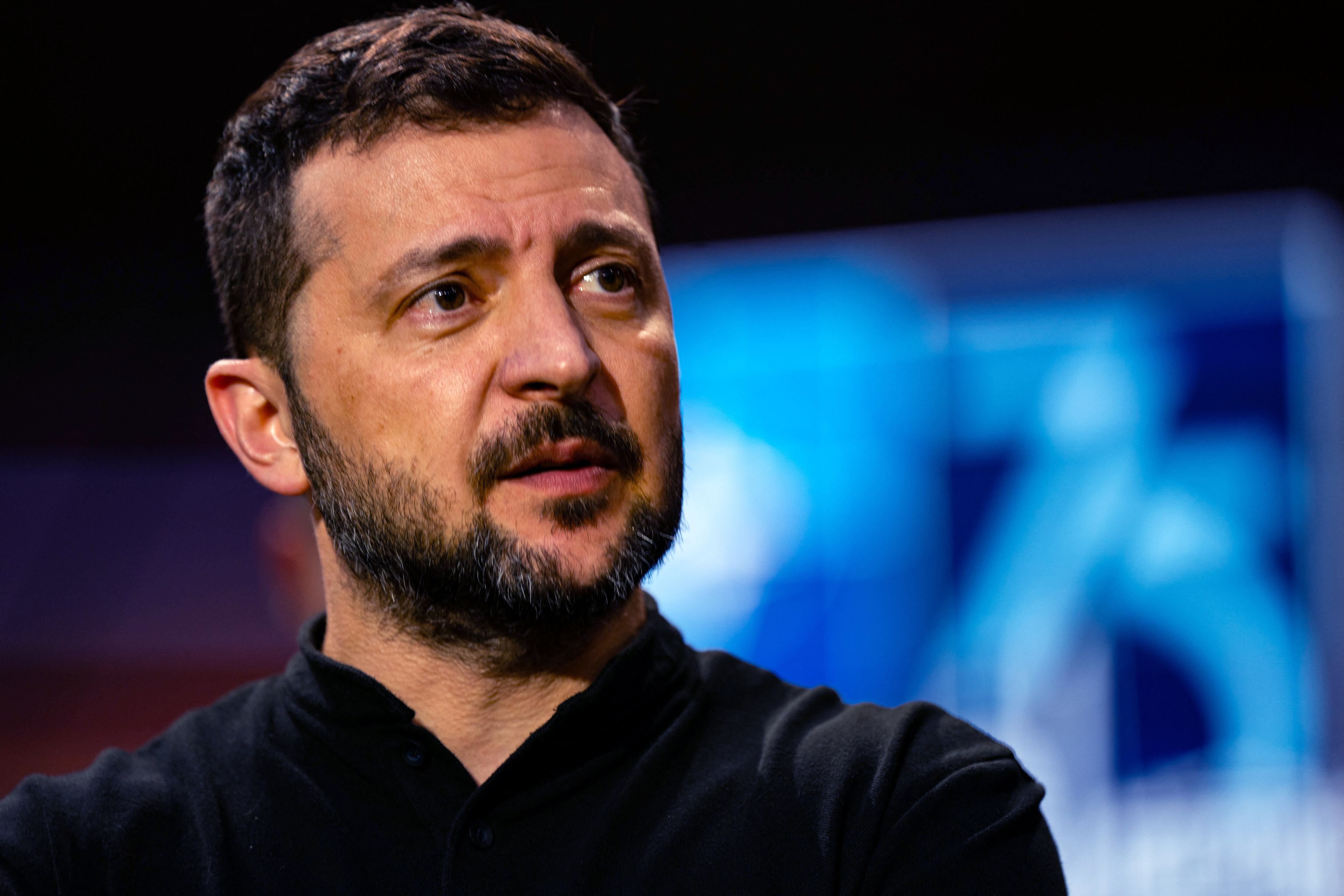 El presidente ucraniano, Volodimir Zelenski, solicitó a los países de la OTAN que levanten las restricciones al uso de sus armas en suelo ruso para poder defender mejor a Ucrania.