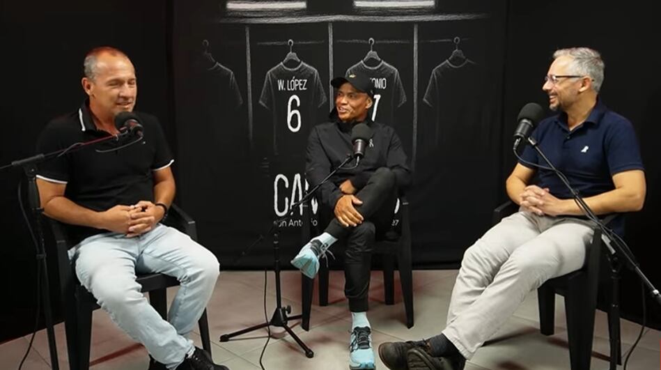 Wálter Centeno pasó por el "Camerino" de Wílmer López y Antonio Alfaro, en el canal de Youtube ElPato&Toño.