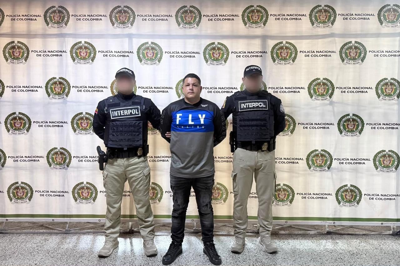 Andrey Gustavo Segura Quesada, alias Gemelo fue detenido este martes 29 de setiembre por Interpol Colombia. Segura Quesada es el sospechoso de liderar un grupo dedicado al tráfico de drogas y homicidios en Aserrí.