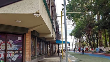 Video municipal captó asesinato frente a casino en el centro de Limón