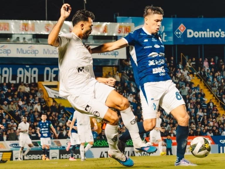 Giancarlo González de Sporting y Douglas López se vieron las caras en la primera ronda del Clausura 2026, pero ahora podrían toparse en la Semana Santa.