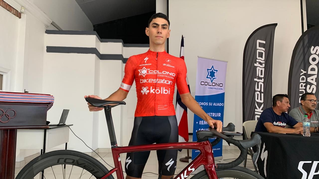 Alejandro Granados
Ciclista del equipo Colono Bikestation Kölbi
Vuelta a Costa Rica 2024
A la edad de 20 años corre su primera Vuelta.
29 de diciembre del 2024
Fotografía; Juan Diego Villarreal