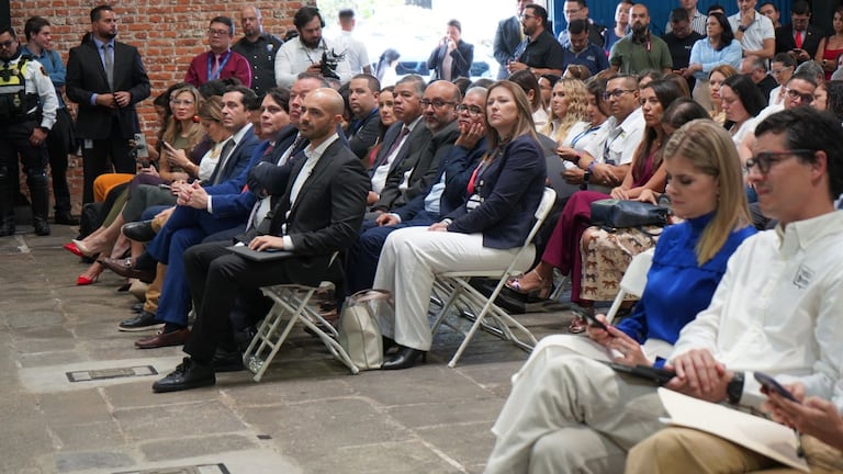 Exdirectiva del INA afirma que fue destituida tras cuestionar proceso que culminó con la contratación de Open English