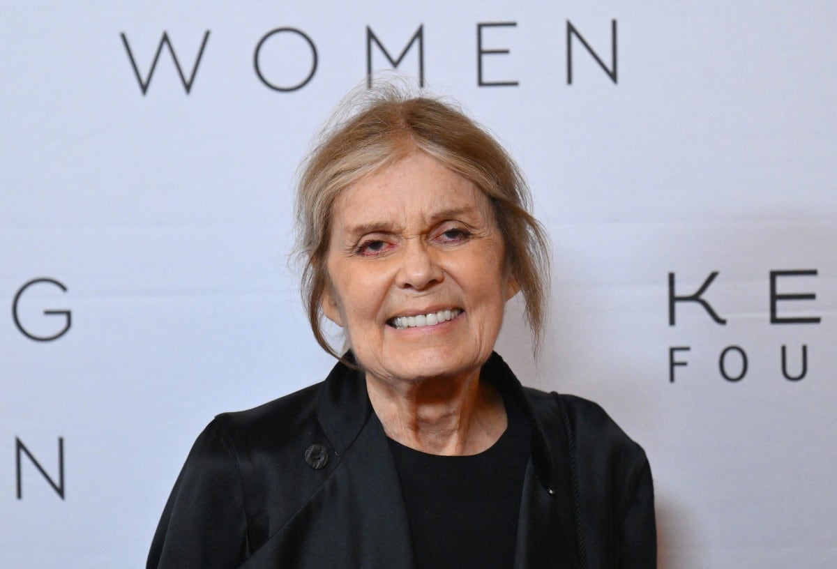 (ARCHIVO) La periodista estadounidense Gloria Steinem llega a la primera cena Caring For Women de la Fundación Kering, en Nueva York, el 15 de septiembre de 2022.