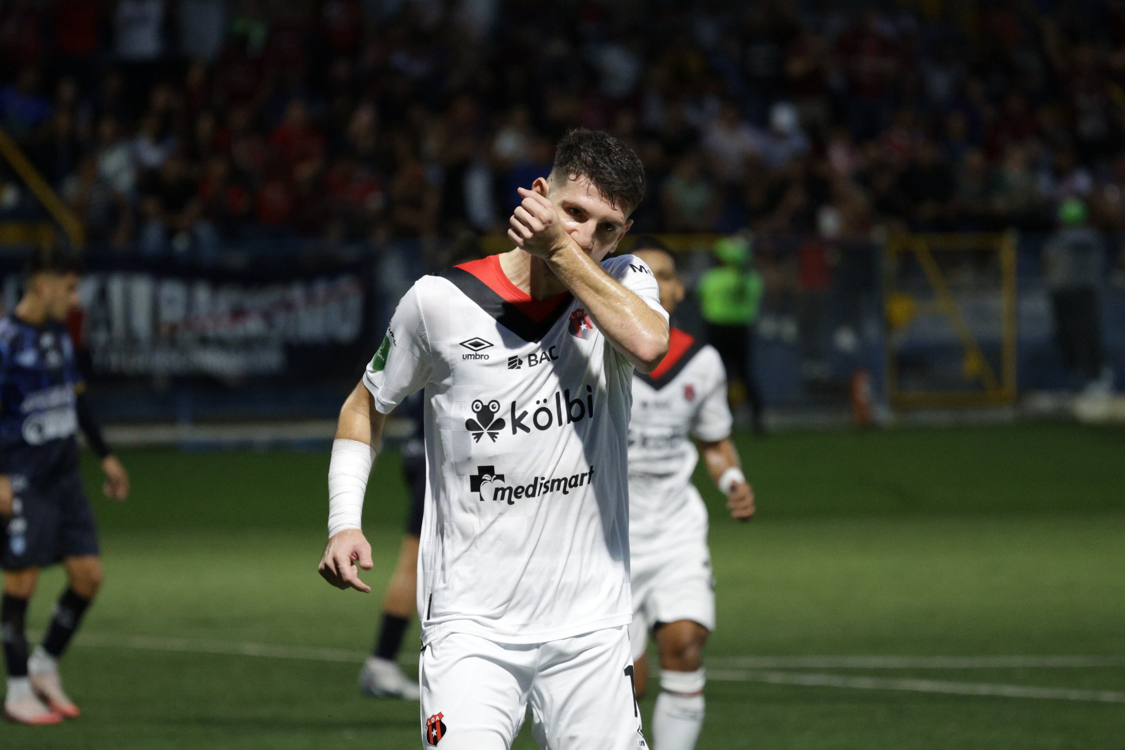29/09/2024, Pérez Zeledón, partido de la jornada 13 del torneo de apertura 2024 entre el Municipal Pérez Zeledón y Liga Deportiva Alajuelense.