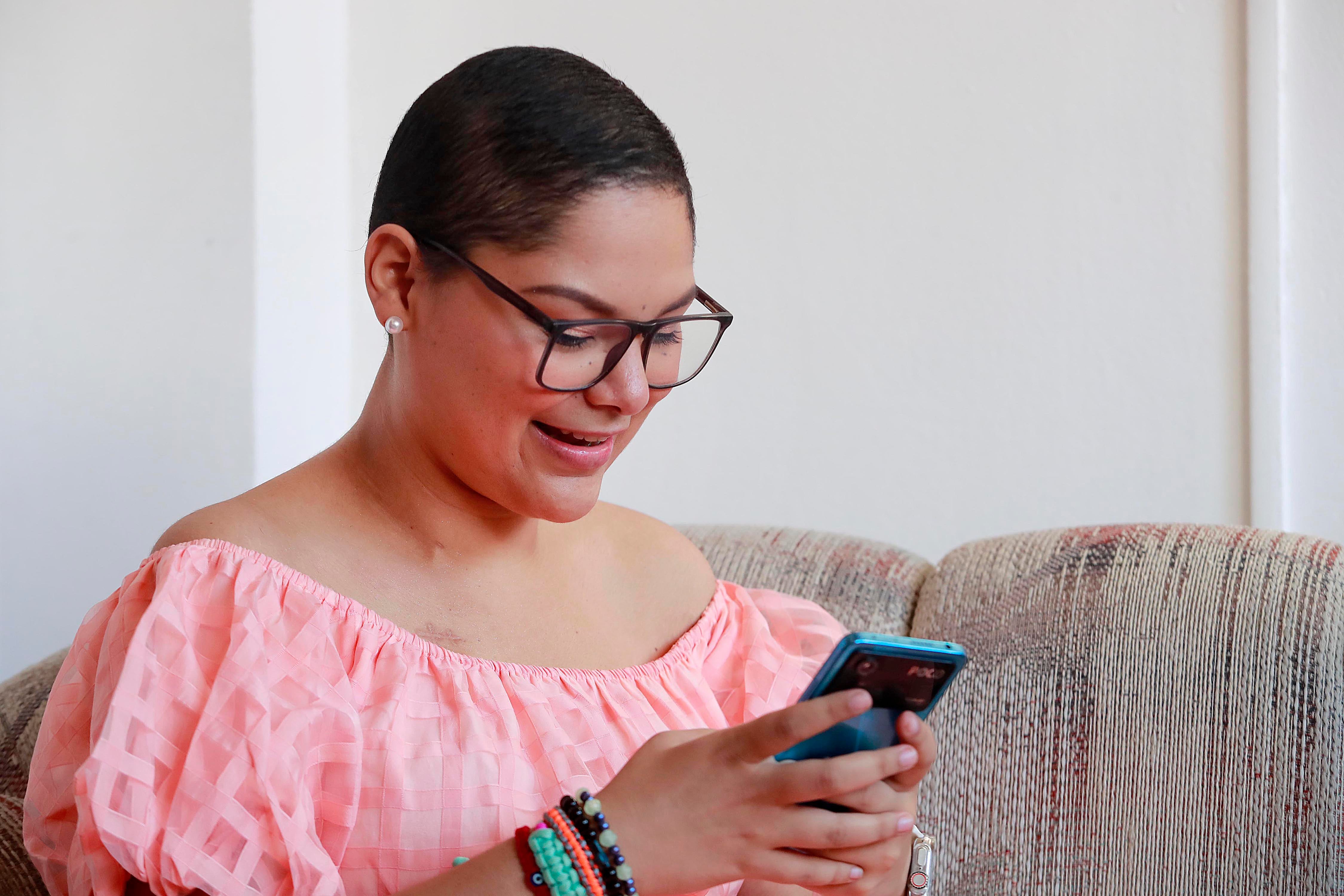 14/03/2024 San Francisco de Dos Ríos. Jóvenes pacientes de cáncer, en las oficinas de Proyecto Daniel, quienes a pesar de padecer una enfermedad tan compleja continúan soñando y luchando para superarla. Foto: Rafael Pacheco Granados