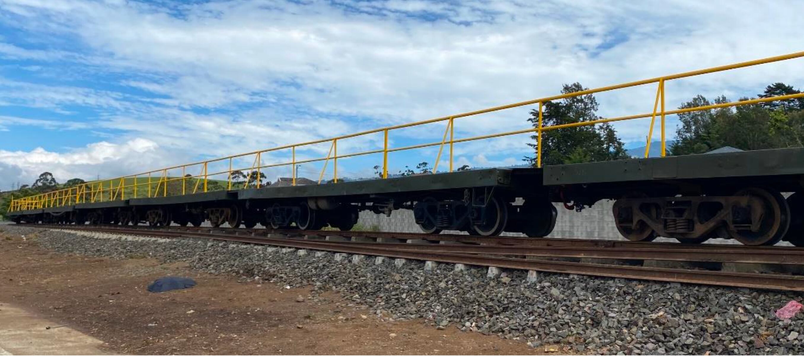La estación se localiza detrás del centro comercial Plaza Paraíso, a unos 2 km del centro de esa localidad. Según el Incofer, el servicio corresponde a un plan piloto. Fotografía: Ministerio de Salud.