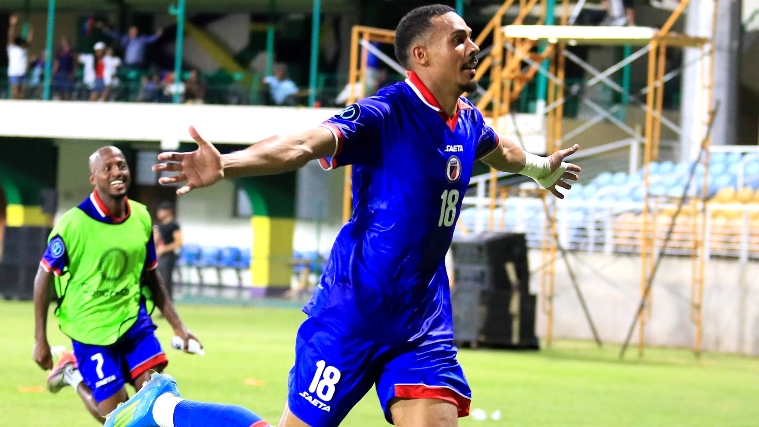 Wilson Isidor le dio la victoria a Haiti el jueves pasado 3-2 contra Trinidad y Tibago. Isidor es jugador del Sunderland de Inglaterra.