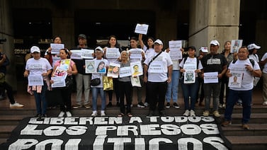 ‘Es una burla’: Familiares reclaman a Defensoría reevaluar ley de amnistía en Venezuela