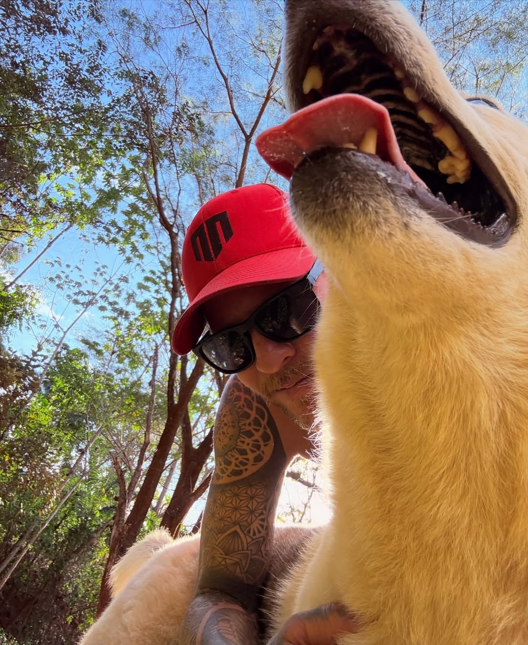 Mauricio Hoffmann y Majo Ulate