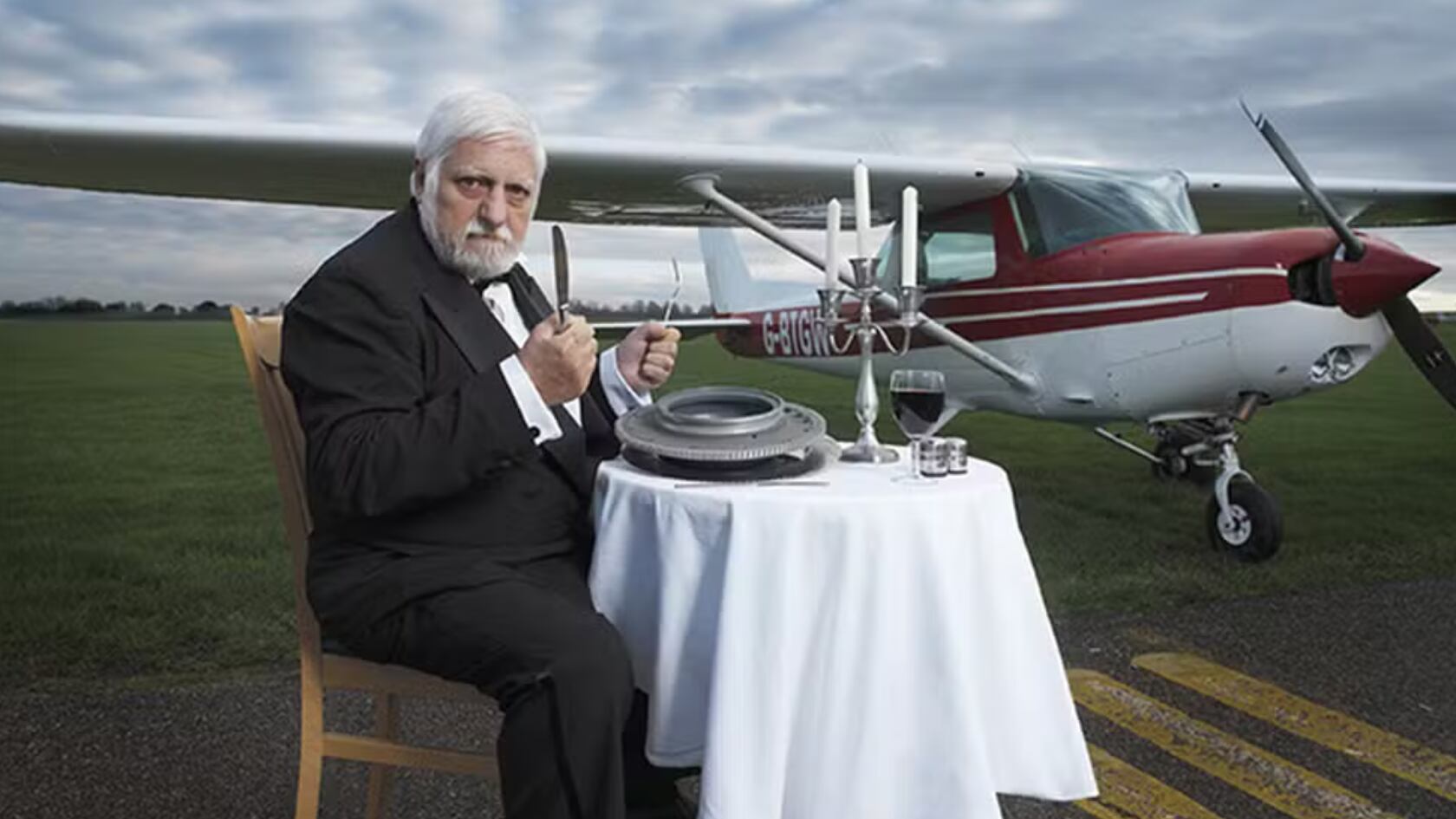 El hombre que comía aviones