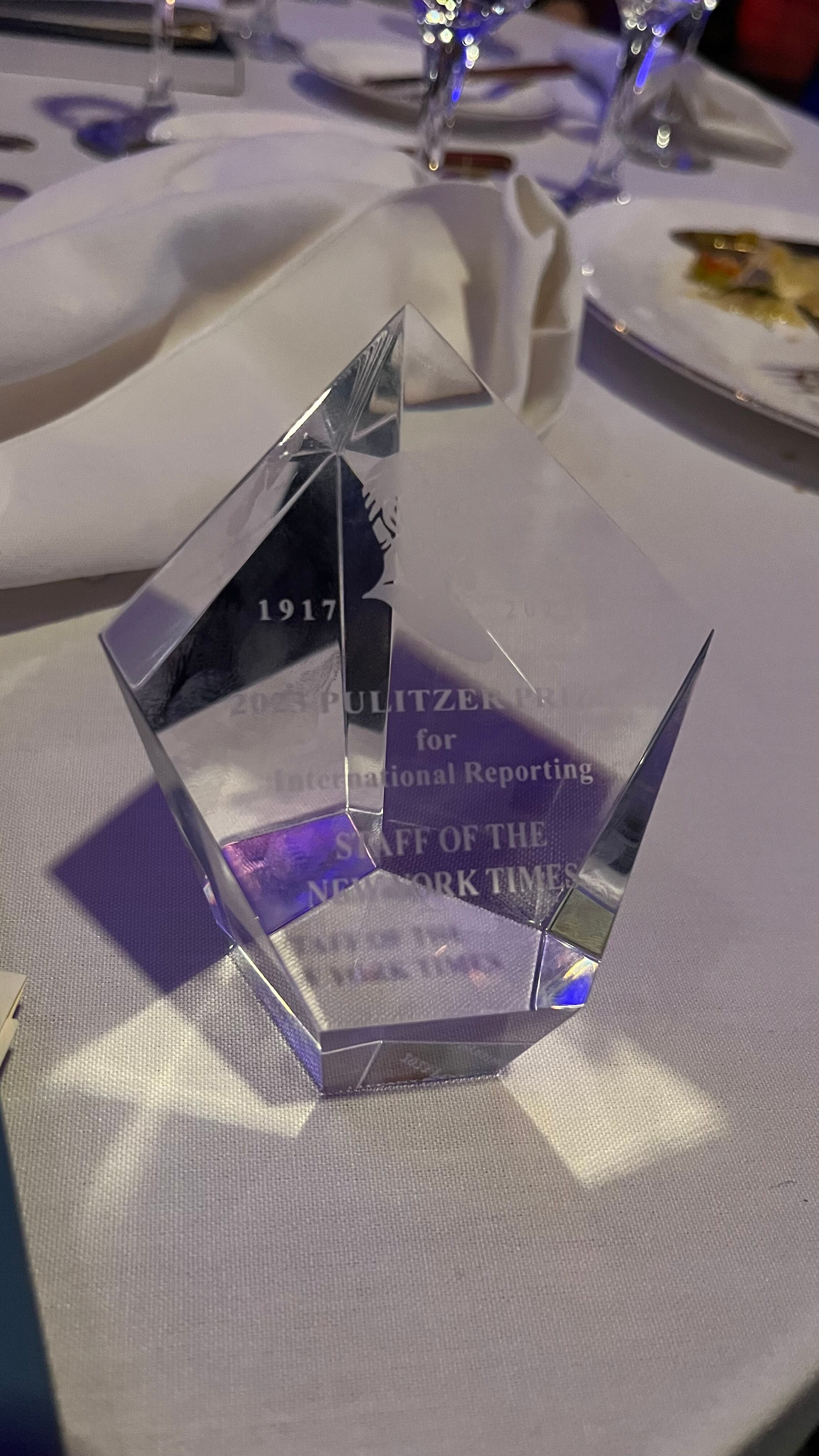 La cobertura de la guerra en Ucrania por parte de 'The New York Times' recibió un premio Pulitzer. El costarricense Marco Hernández fue parte del equipo que trabajó en las publicaciones. La premiación fue en la biblioteca de la Universidad de Columbia, en Nueva York.