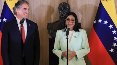 Estados Unidos y Venezuela restablecen relaciones diplomáticas