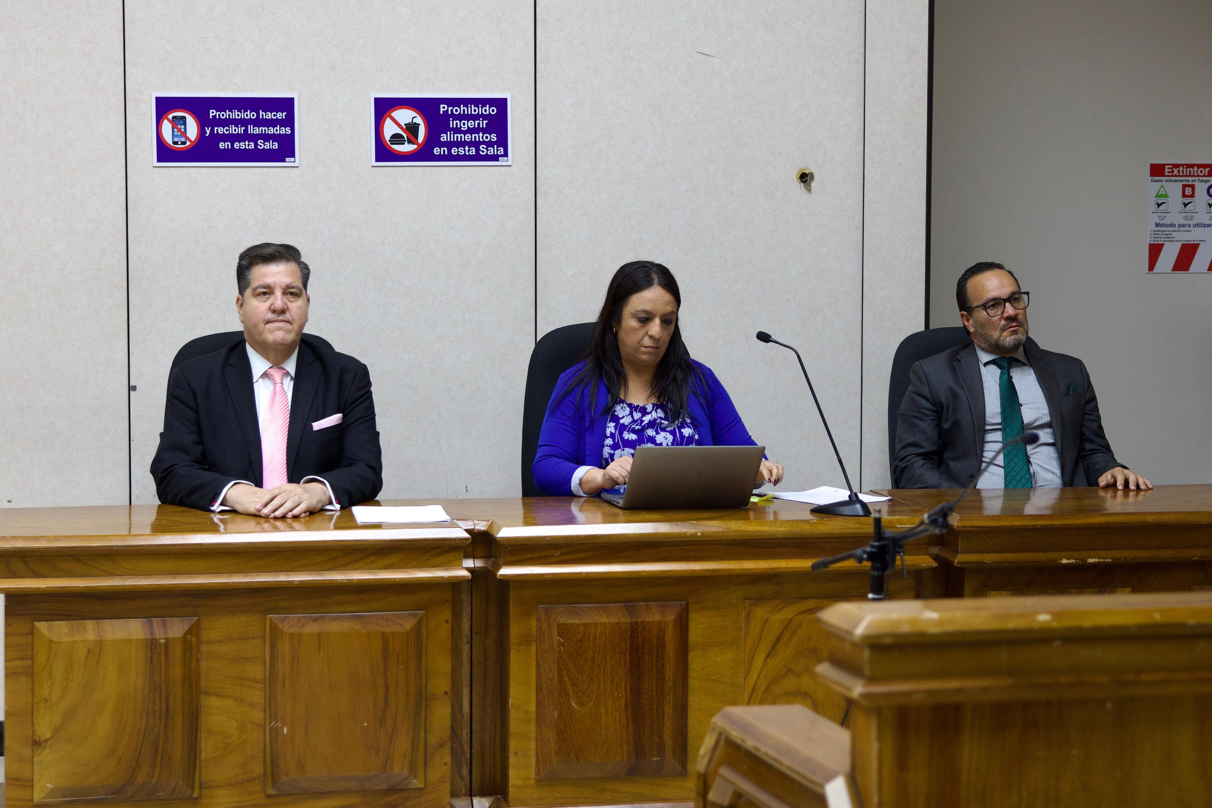 Guillermo Arce (izquierda), Andrea Fonseca y Hanzel Araya integraron el tribunal que condenó a Jeremy Buzano Paisano.