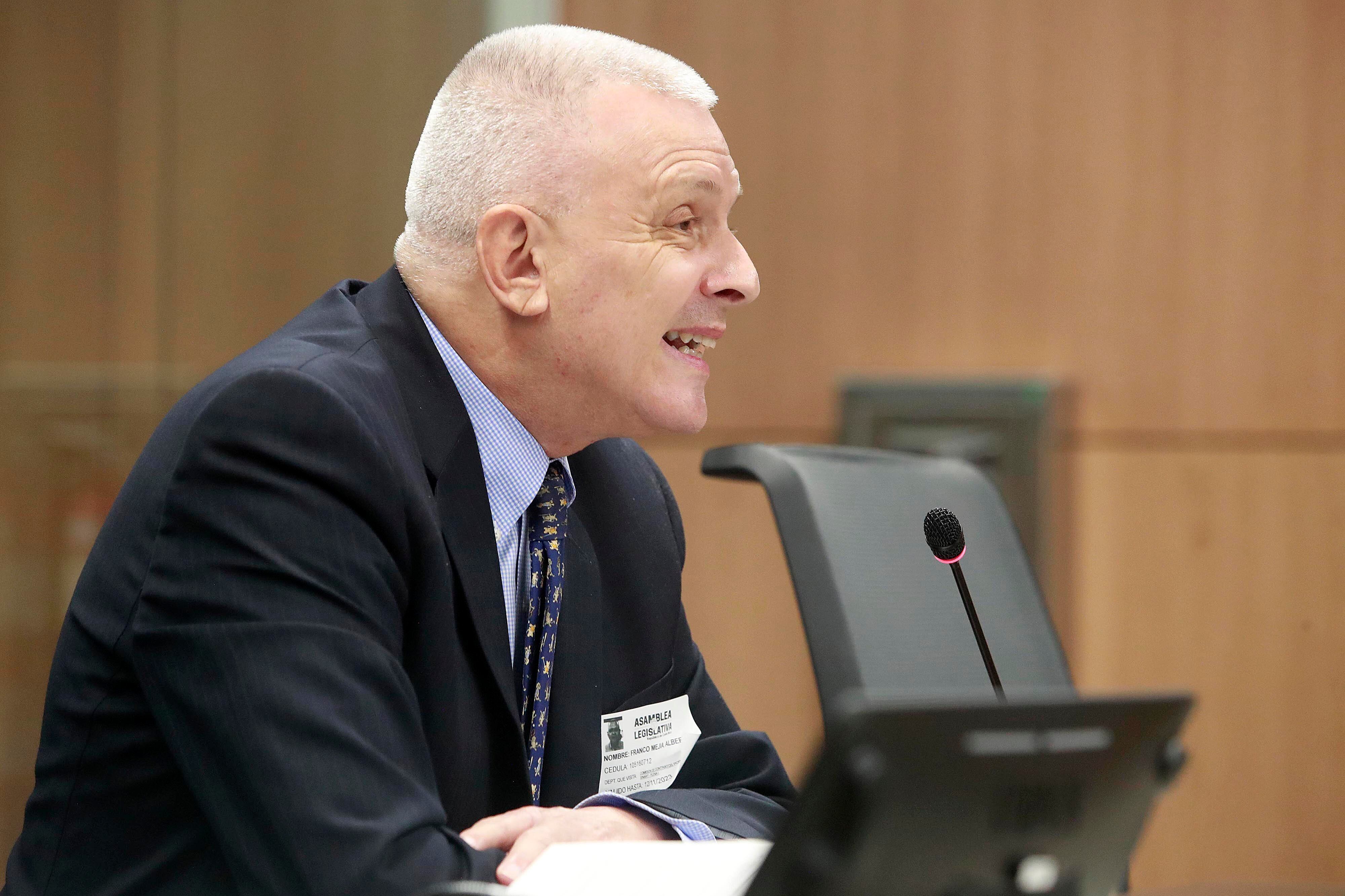 11/12/2023 Asamblea Legislativa. Alberto Franco, exrepresentante de Costa Rica ante el BCIE, comparece ante Comisión del Sinart.